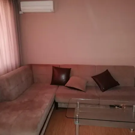 Апарт Хотел Мелани * Plovdiv